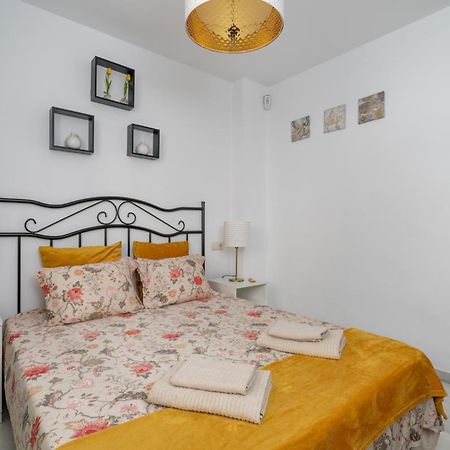 Nice Apartments 20 Meters From The Beach Fuengirola Ngoại thất bức ảnh