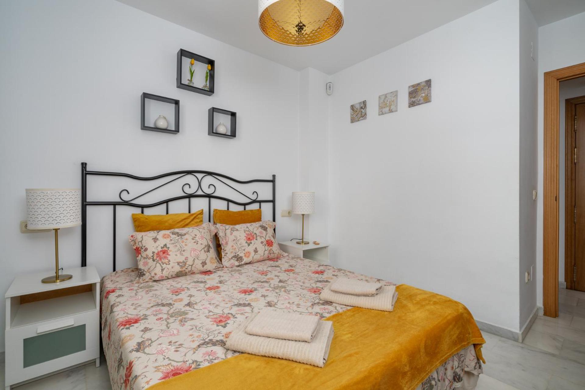 Nice Apartments 20 Meters From The Beach Fuengirola Ngoại thất bức ảnh